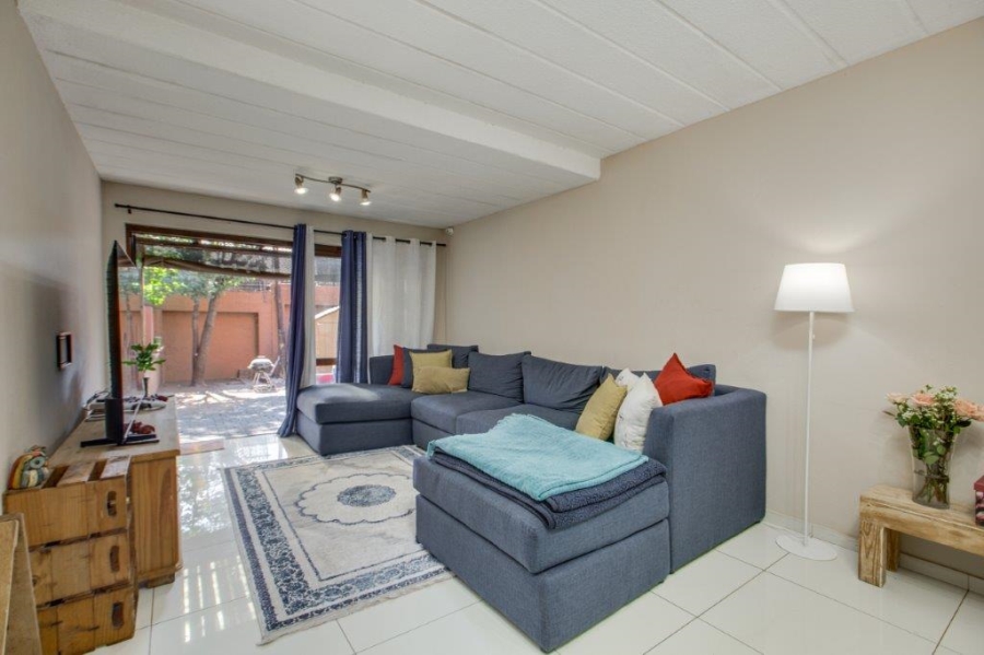 To Let 2 Bedroom Property for Rent in Sunninghill Gauteng