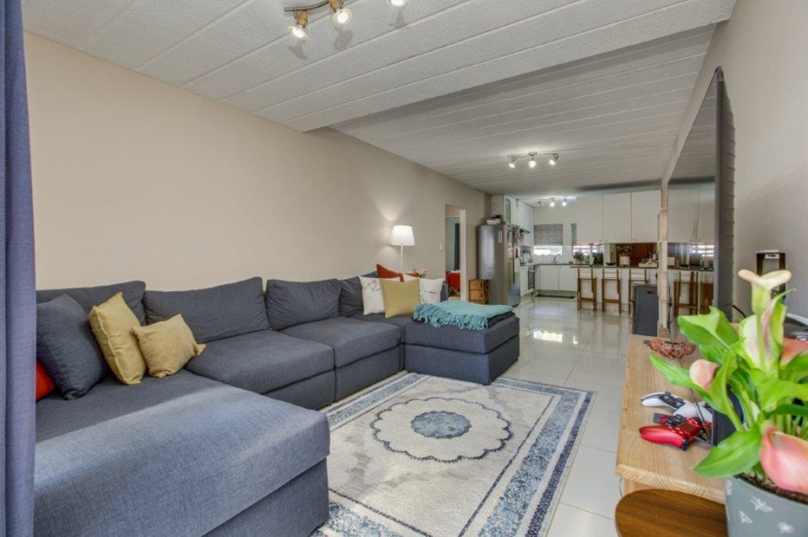 To Let 2 Bedroom Property for Rent in Sunninghill Gauteng