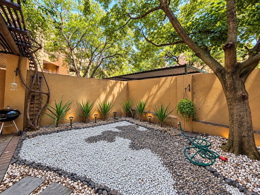 To Let 2 Bedroom Property for Rent in Lonehill Gauteng