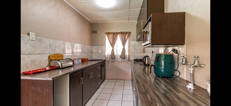 To Let 2 Bedroom Property for Rent in Sunnyridge Gauteng