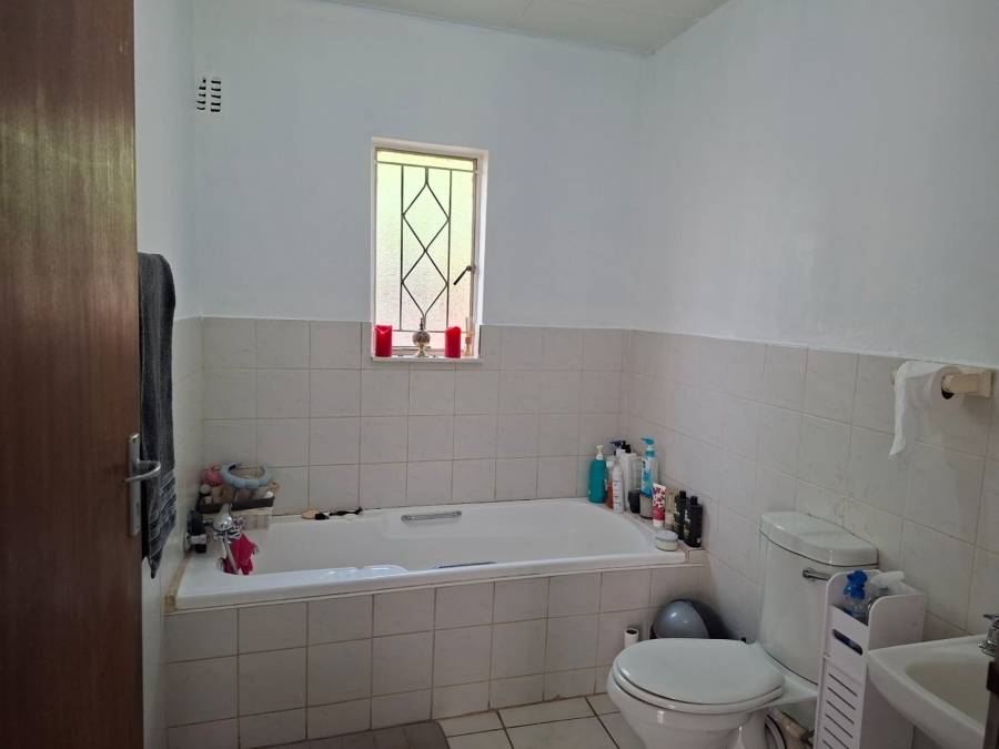 2 Bedroom Property for Sale in Sunnyridge Gauteng