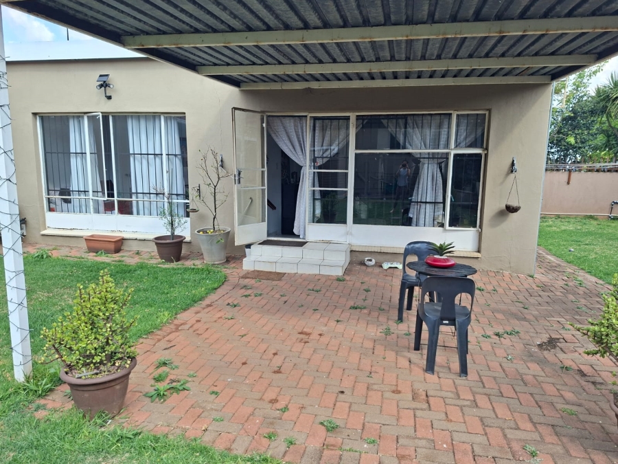 2 Bedroom Property for Sale in Sunnyridge Gauteng