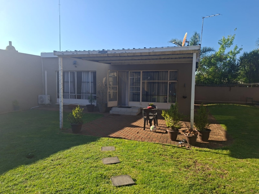 To Let 2 Bedroom Property for Rent in Sunnyridge Gauteng