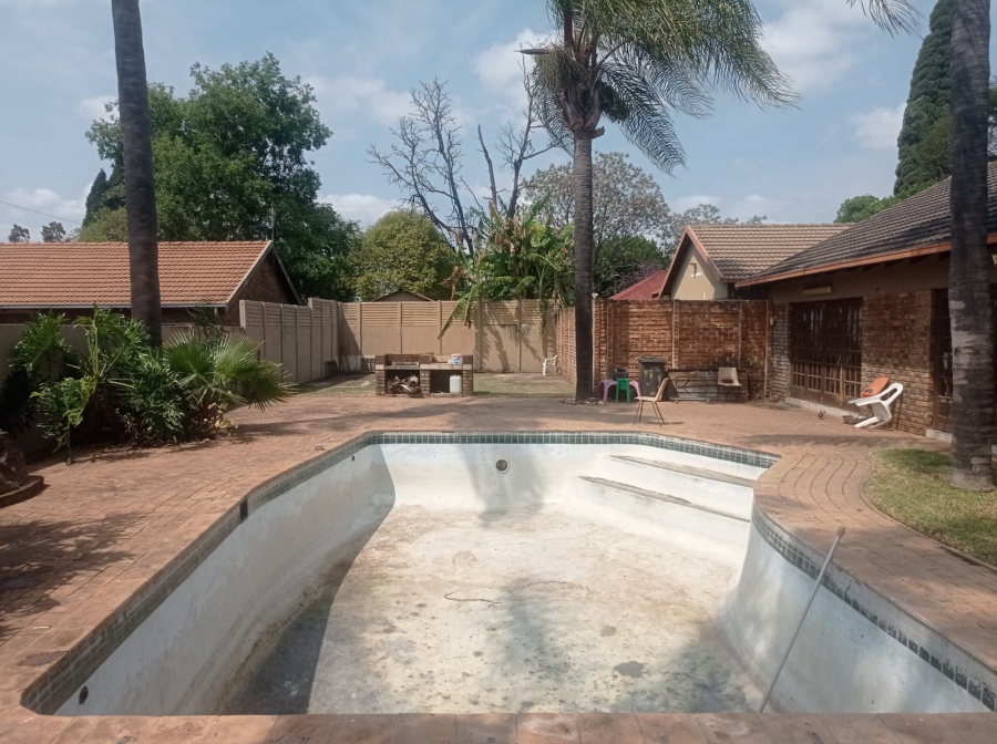 4 Bedroom Property for Sale in East Lynne Gauteng