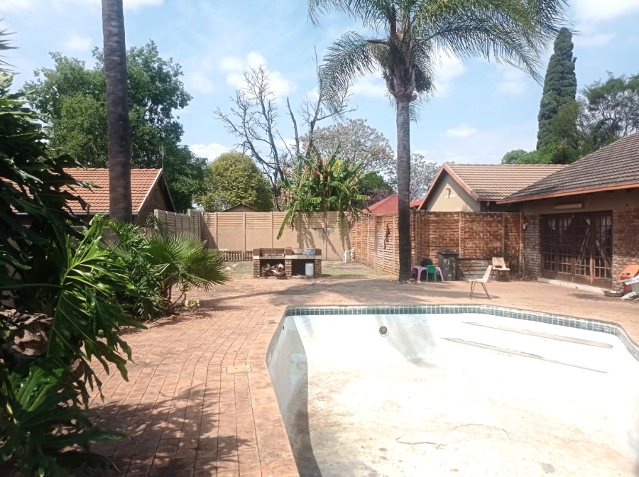 4 Bedroom Property for Sale in East Lynne Gauteng