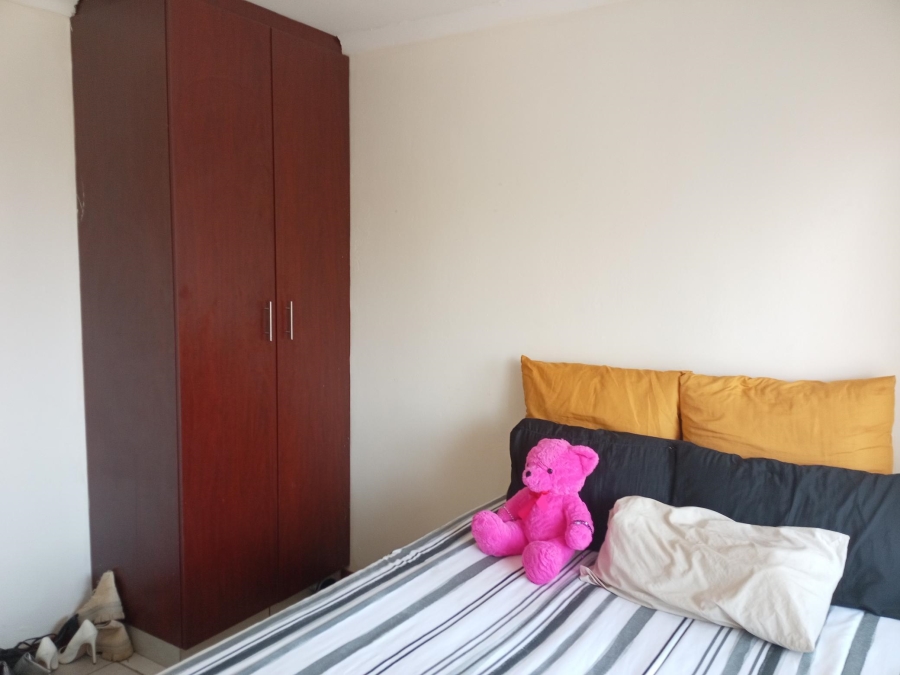 To Let 1 Bedroom Property for Rent in Discovery Gauteng