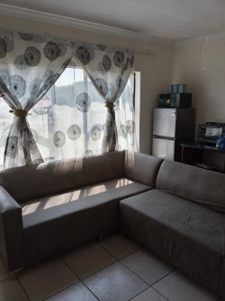 To Let 1 Bedroom Property for Rent in Discovery Gauteng