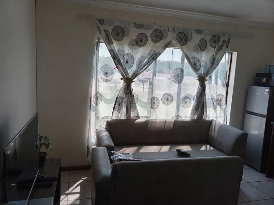 To Let 1 Bedroom Property for Rent in Discovery Gauteng