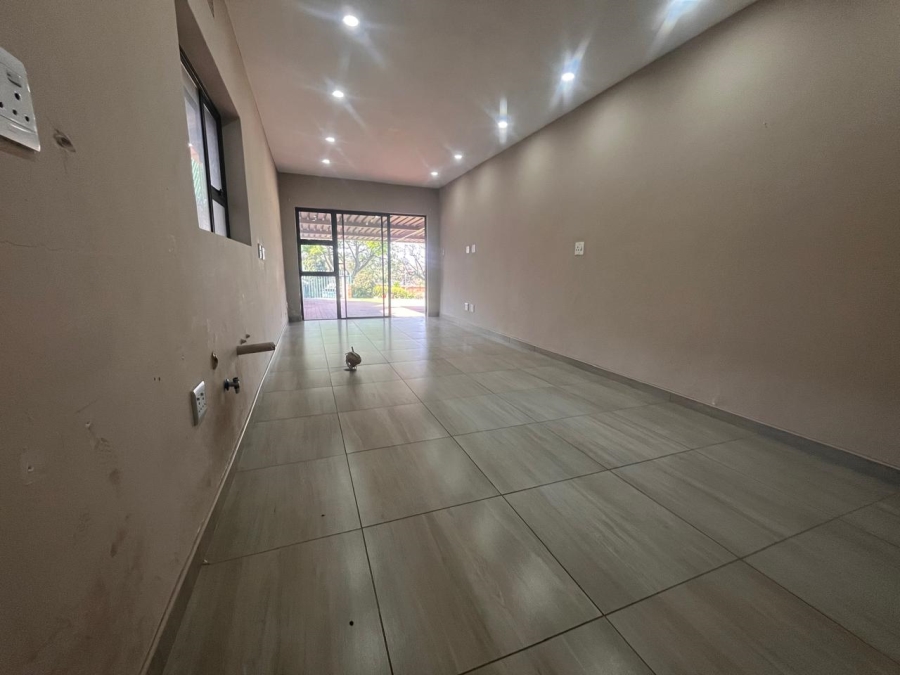To Let 4 Bedroom Property for Rent in Roodepoort Gauteng
