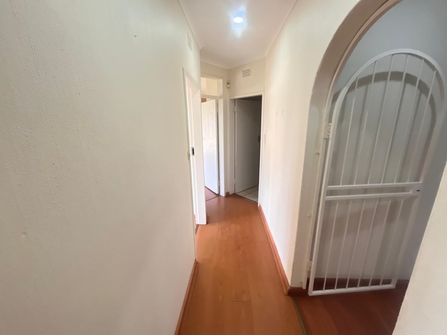 To Let 4 Bedroom Property for Rent in Roodepoort Gauteng