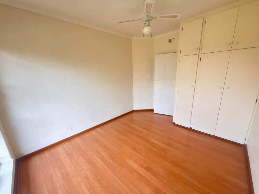 To Let 4 Bedroom Property for Rent in Roodepoort Gauteng