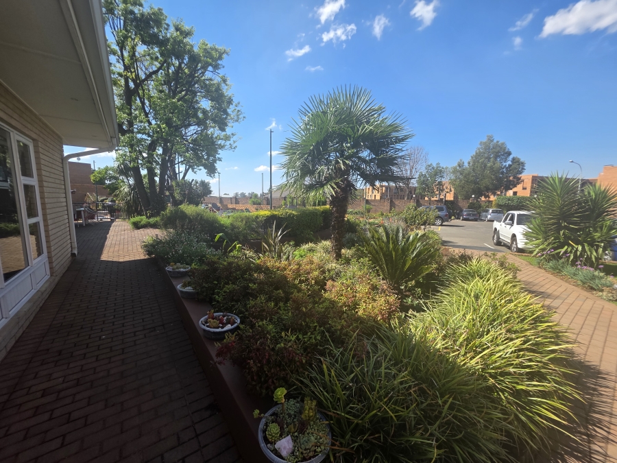 2 Bedroom Property for Sale in Brentwood Gauteng