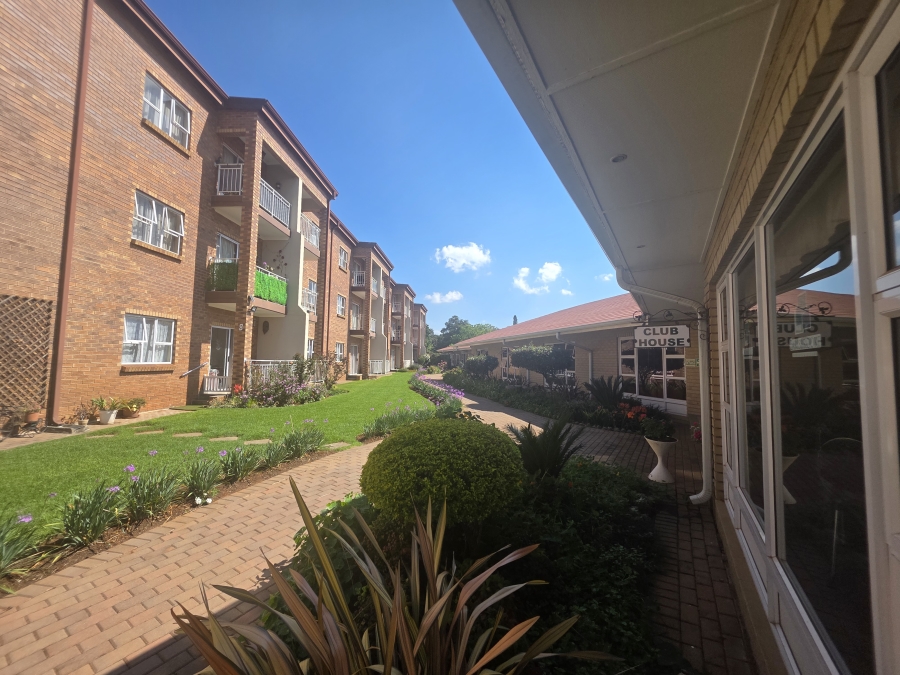 2 Bedroom Property for Sale in Brentwood Gauteng