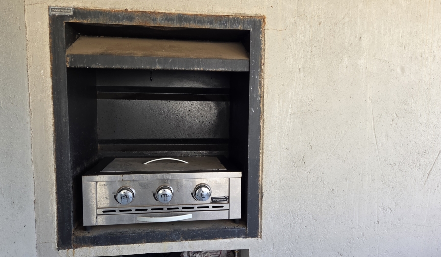 To Let 2 Bedroom Property for Rent in Montana Gauteng