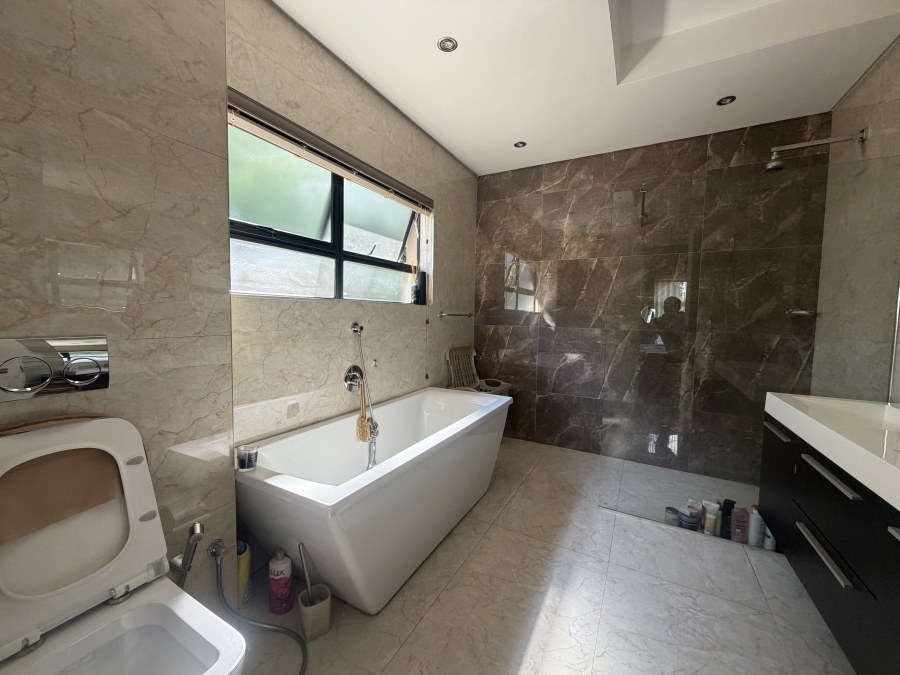 To Let 4 Bedroom Property for Rent in Eldo Lakes Estate Gauteng