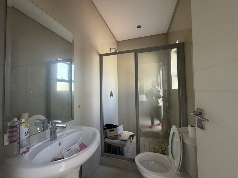 To Let 4 Bedroom Property for Rent in Eldo Lakes Estate Gauteng