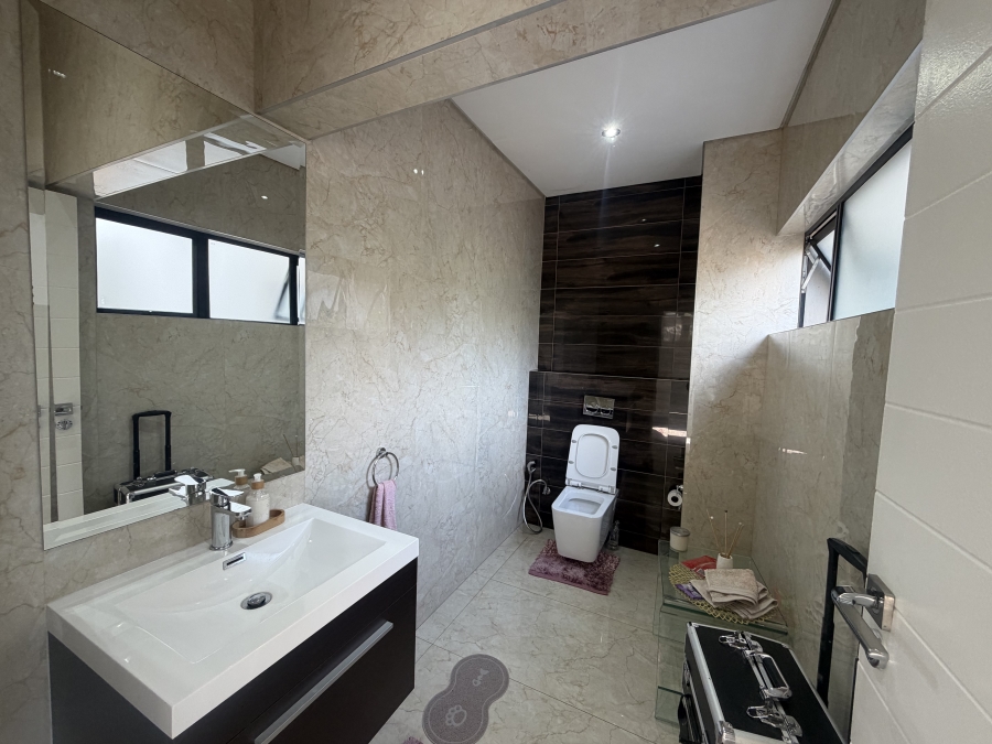 To Let 4 Bedroom Property for Rent in Eldo Lakes Estate Gauteng