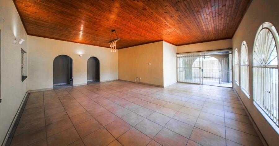 4 Bedroom Property for Sale in Pretoria Gardens Gauteng