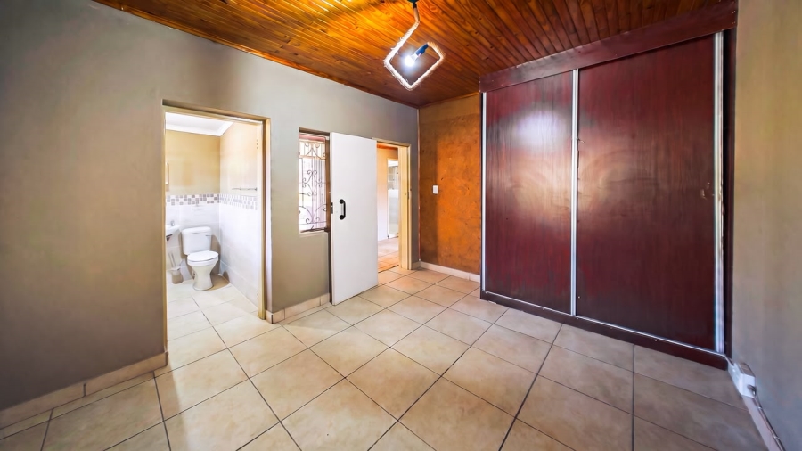 4 Bedroom Property for Sale in Pretoria Gardens Gauteng