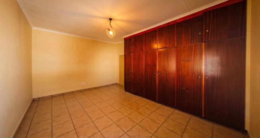 4 Bedroom Property for Sale in Pretoria Gardens Gauteng