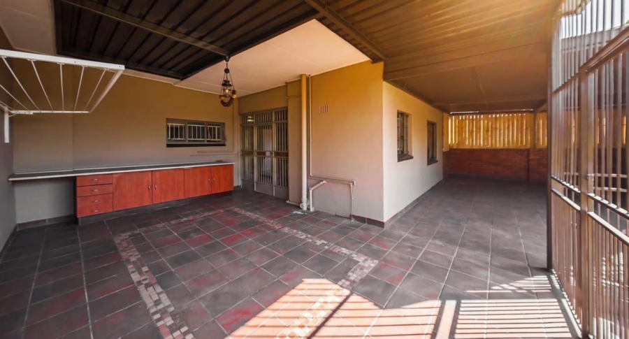 4 Bedroom Property for Sale in Pretoria Gardens Gauteng