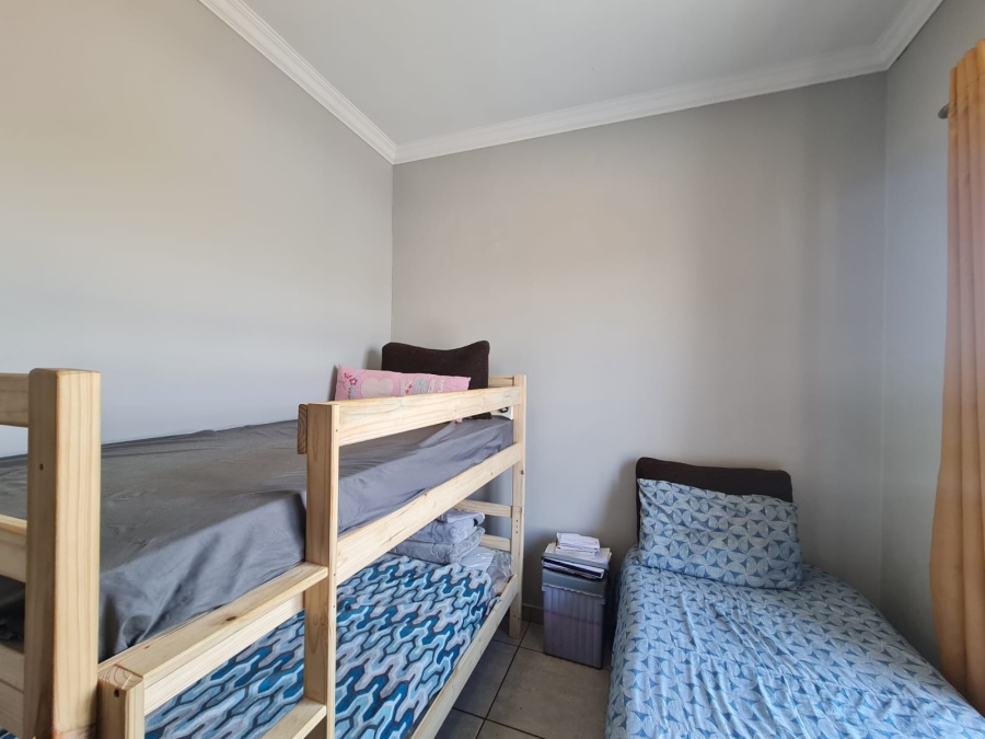 To Let 3 Bedroom Property for Rent in Six Fountains Estate Gauteng