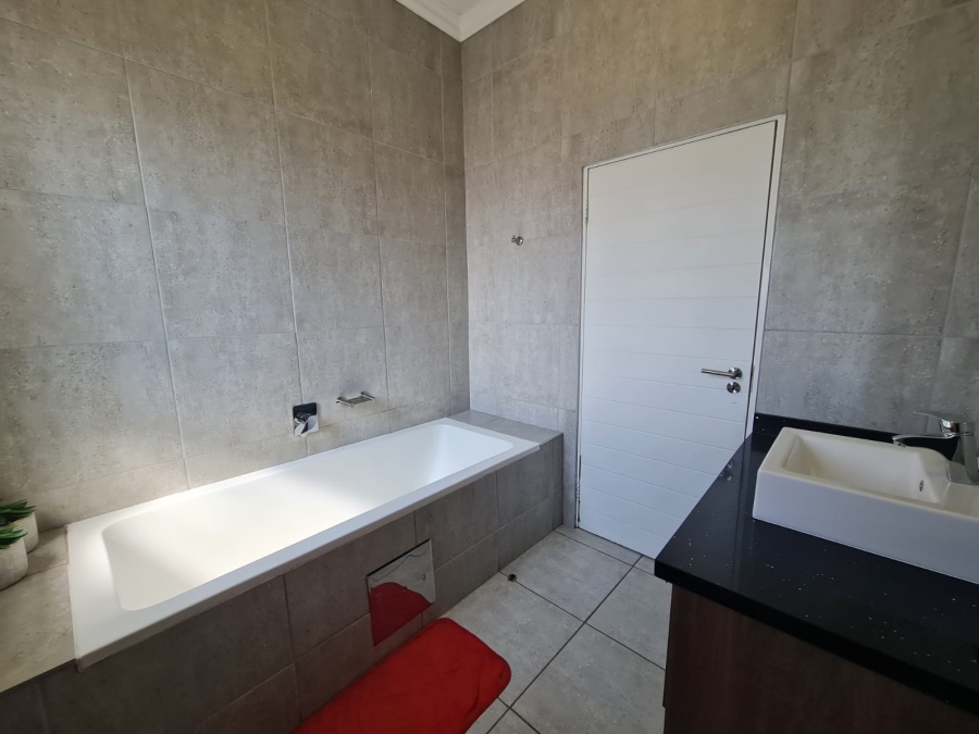 To Let 3 Bedroom Property for Rent in Six Fountains Estate Gauteng