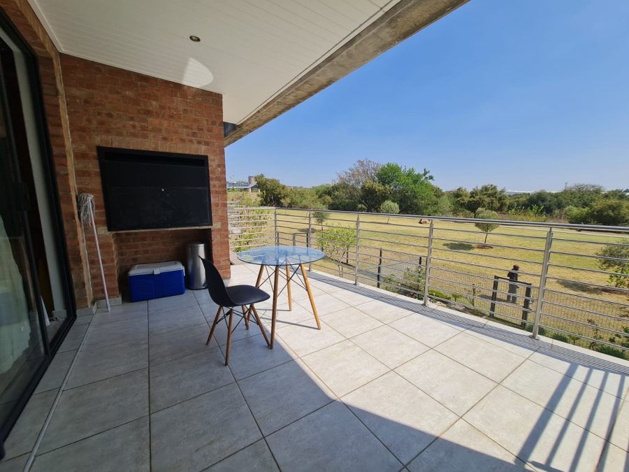 To Let 3 Bedroom Property for Rent in Six Fountains Estate Gauteng