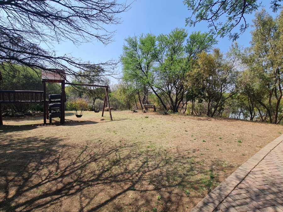 To Let 3 Bedroom Property for Rent in Six Fountains Estate Gauteng