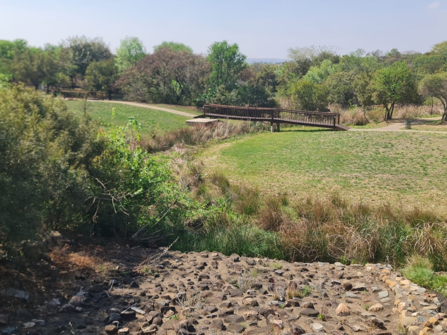 To Let 3 Bedroom Property for Rent in Six Fountains Estate Gauteng
