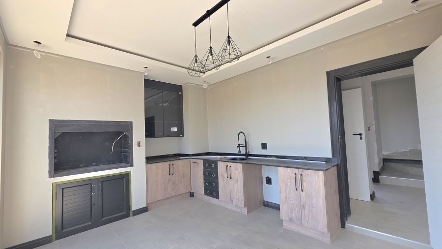 3 Bedroom Property for Sale in Raslouw Gauteng