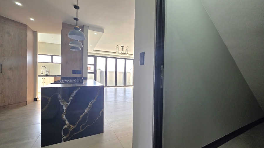3 Bedroom Property for Sale in Raslouw Gauteng