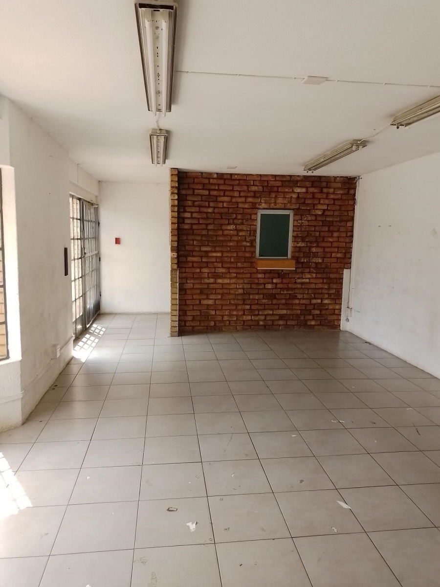 To Let Commercial Property for Rent in Jet Park Gauteng