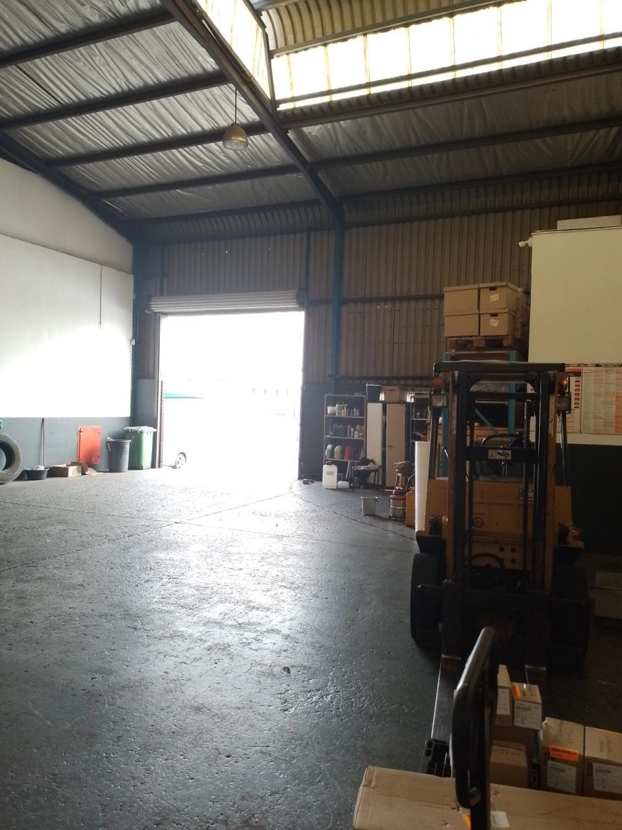 To Let Commercial Property for Rent in Jet Park Gauteng