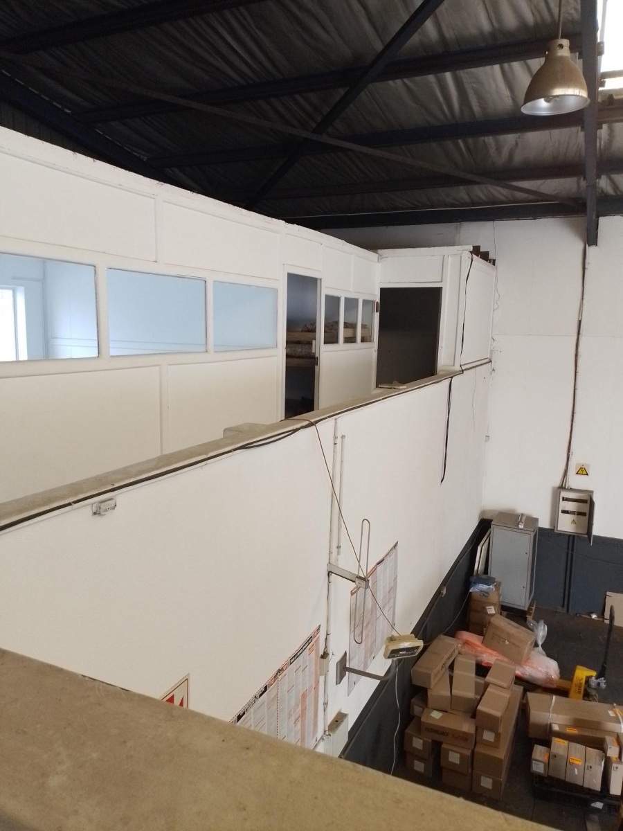 To Let Commercial Property for Rent in Jet Park Gauteng