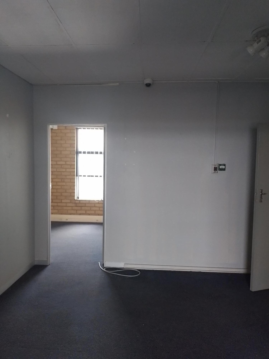 To Let Commercial Property for Rent in Jet Park Gauteng