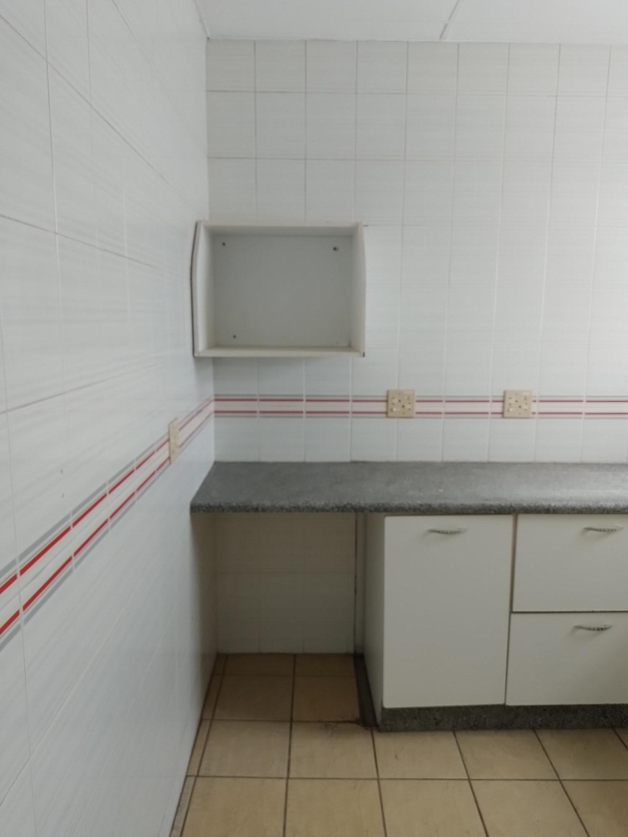 To Let Commercial Property for Rent in Jet Park Gauteng