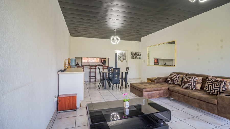 3 Bedroom Property for Sale in New Redruth Gauteng