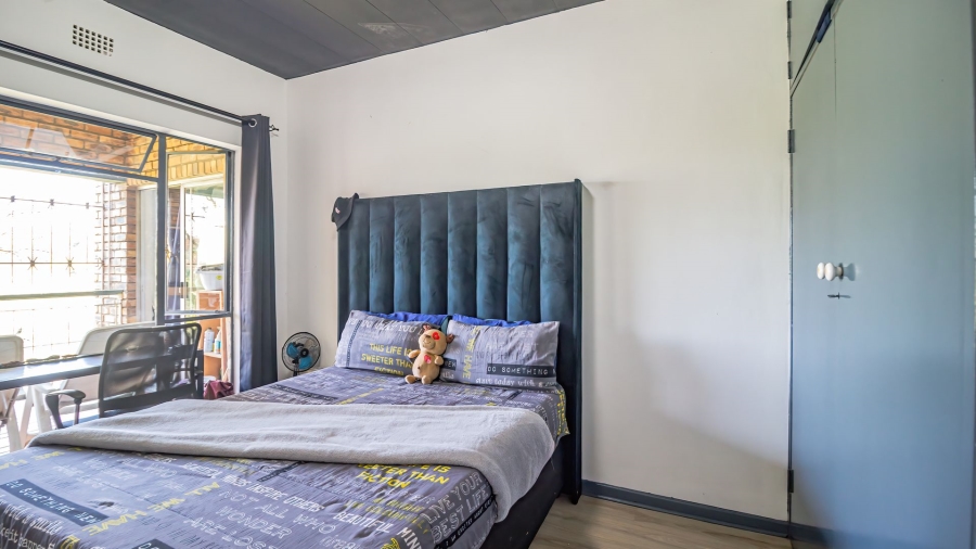3 Bedroom Property for Sale in New Redruth Gauteng