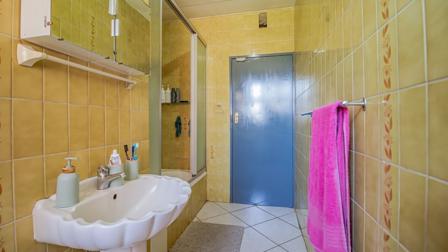 3 Bedroom Property for Sale in New Redruth Gauteng