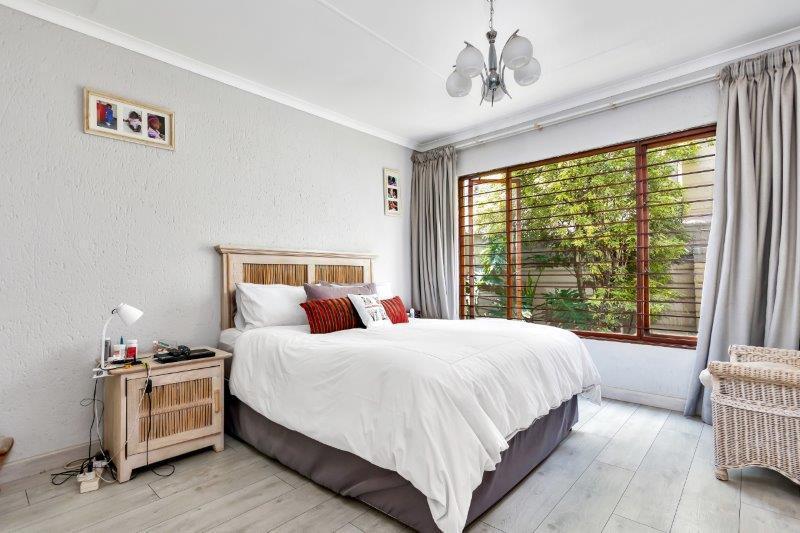 To Let 2 Bedroom Property for Rent in Morningside Manor Gauteng