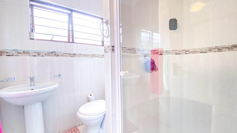 To Let 2 Bedroom Property for Rent in Morningside Manor Gauteng