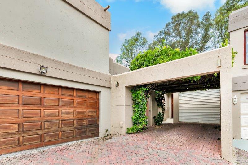 To Let 2 Bedroom Property for Rent in Morningside Manor Gauteng