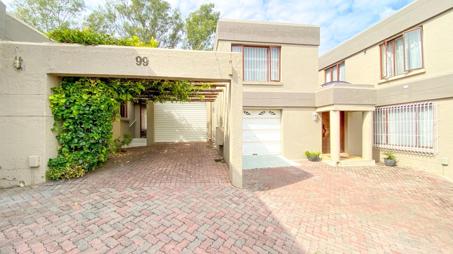 To Let 2 Bedroom Property for Rent in Morningside Manor Gauteng