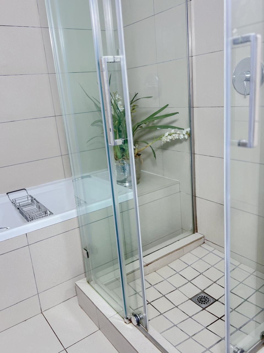 1 Bedroom Property for Sale in Fourways Gauteng