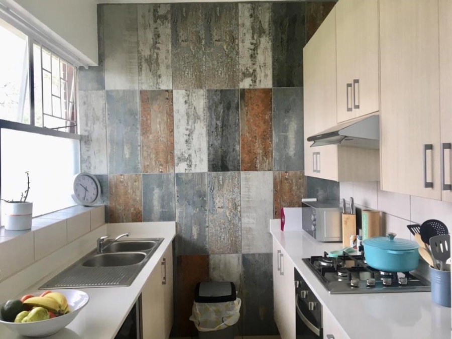 To Let 1 Bedroom Property for Rent in Illovo Gauteng