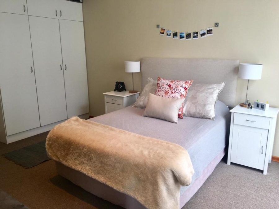 To Let 1 Bedroom Property for Rent in Illovo Gauteng
