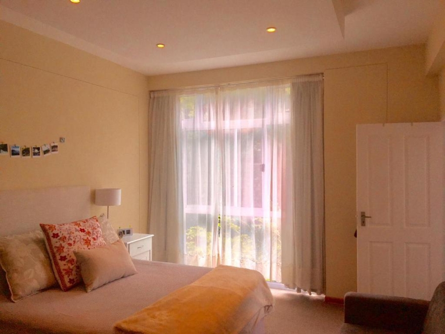 To Let 1 Bedroom Property for Rent in Illovo Gauteng