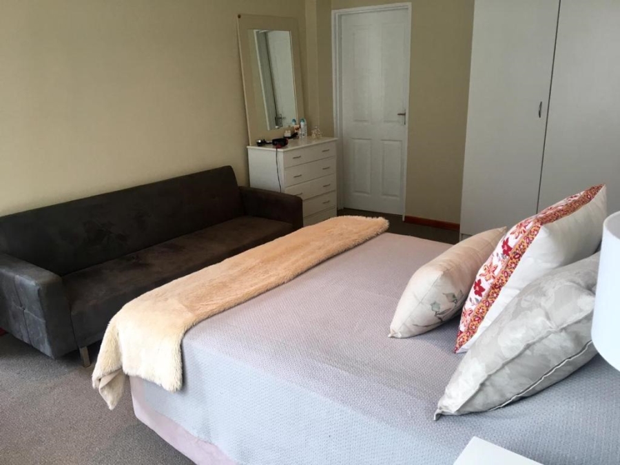 To Let 1 Bedroom Property for Rent in Illovo Gauteng