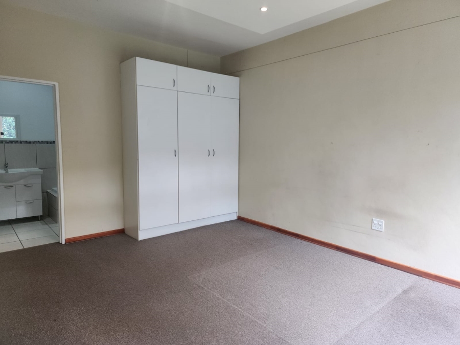 To Let 1 Bedroom Property for Rent in Illovo Gauteng